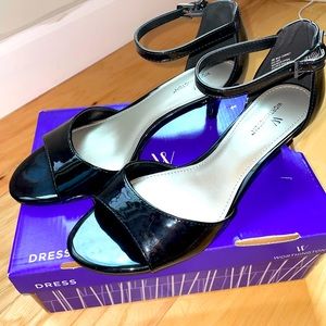 Worthington Women’s Garnet Kitten Pumps Size 8